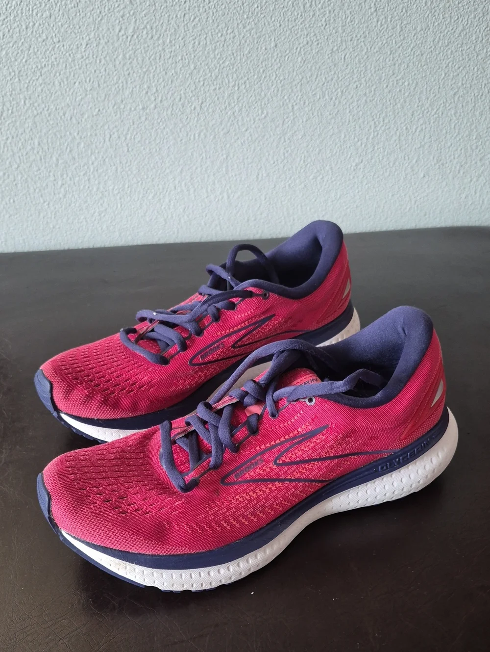 BROOKS women's glycerin 19 running shoes - b/medium width in barberry/purple 9